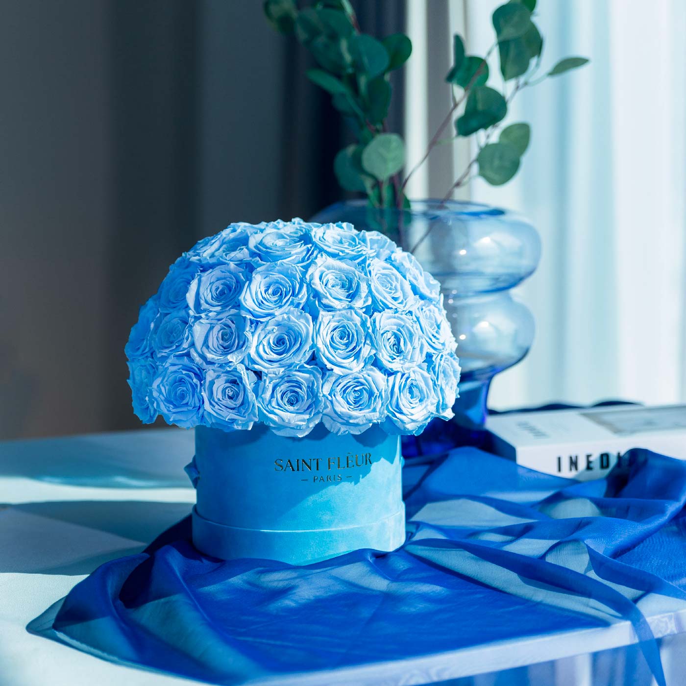 Luxurious Roses - Classic Dome